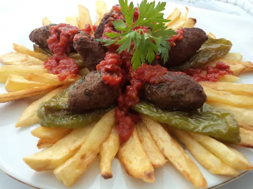 Enfes Köfte Patates