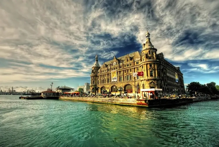 2-hattı-haydarpasa-tren-istasyonu-gari