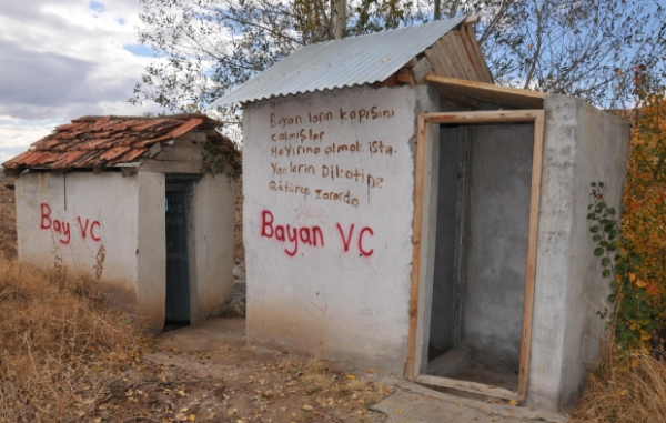 bayanların-kapisini-calmislar