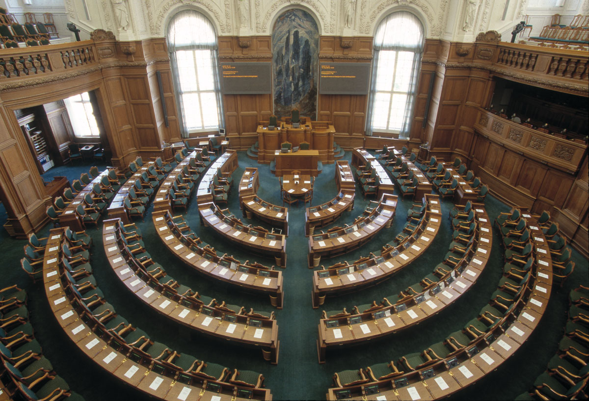danimarka-parlamentosu--ulkelere-gore-milletvekili-olma-yasi