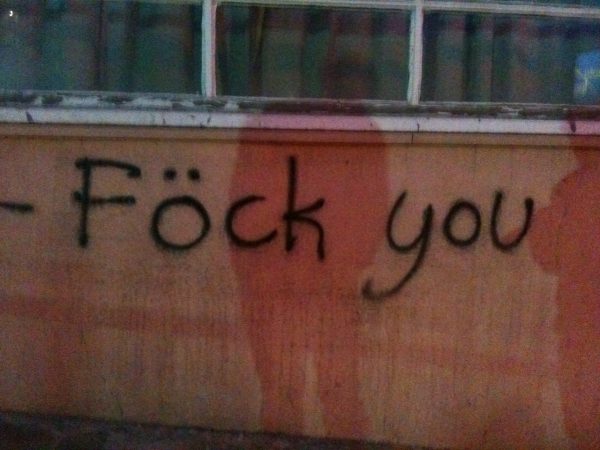 föck-you-duvar-yazisi