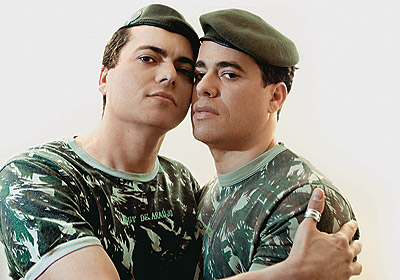 ig-nobel-odulleri-award-gay-soldier-gay-askerler