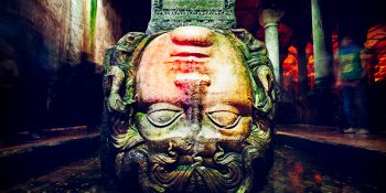 Şehrin Göbeğindeki Gizem: Yerebatan Sarnıcı