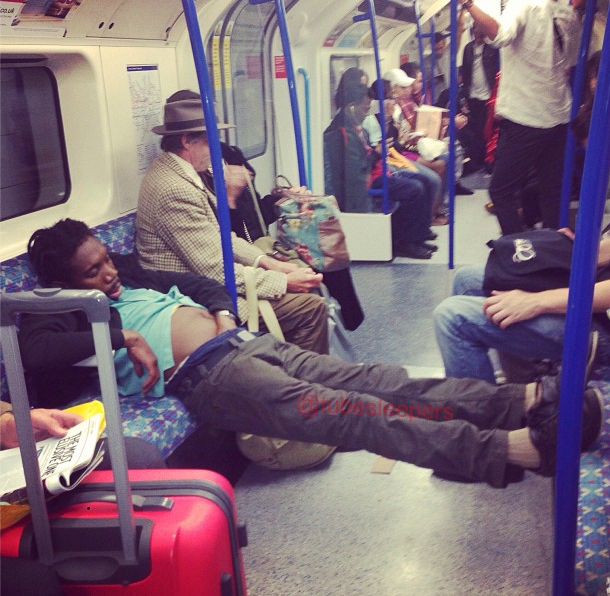 metroda uyuyanlar (11)