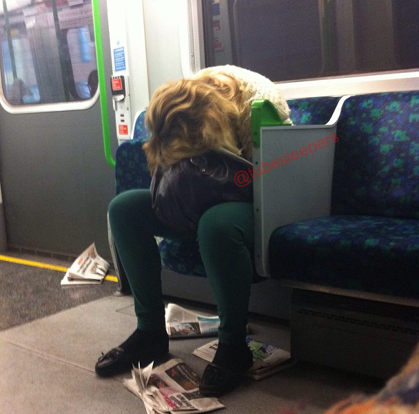 metroda uyuyanlar (9)