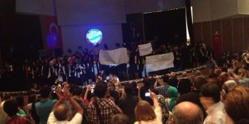 YTÜ 2013 Mezuniyetinde Rektör Islıklandı ve Pankartlar Toplatıldı