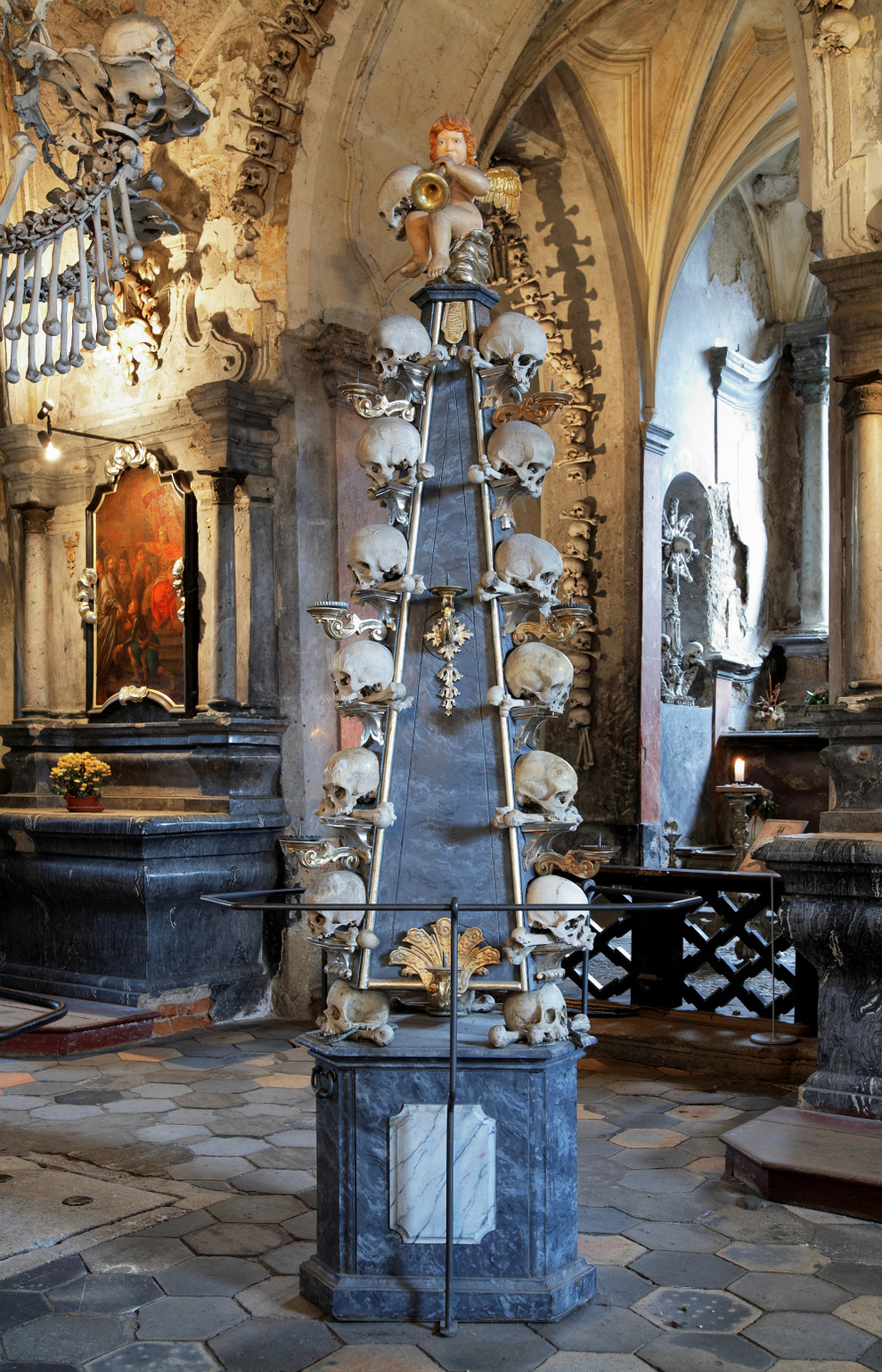Kuru kafalı kilise (7)