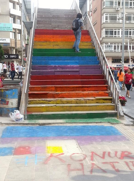 ankara-konur-renkli-merdiven