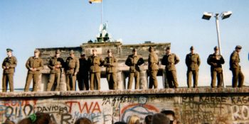 25 Maddede Berlin Duvarı: Neden Yapıldı, Neden Yıkıldı?