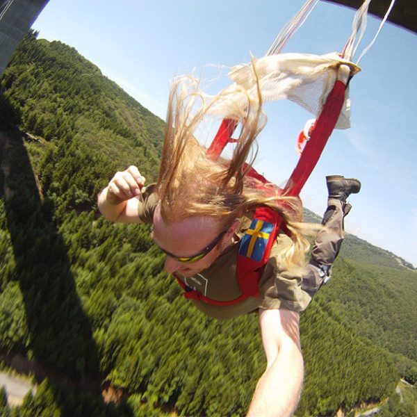 kendi-fotografini-cekmek-bungee-jumping