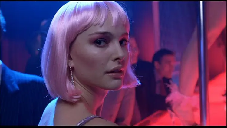 closer-natalie portman fotografi-pembe sac