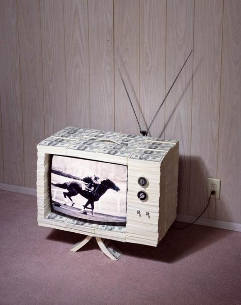hugh-kretschmer-surrealist-fotograflar-at-yarisi-televizyon
