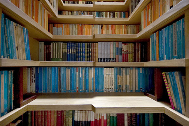 kitaplıklı merdiven ev