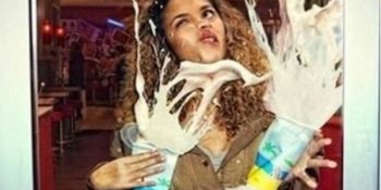 Sensörlü Otomatik Kapılarla Derdini Kafa Atarak Çözen 17 İnsan