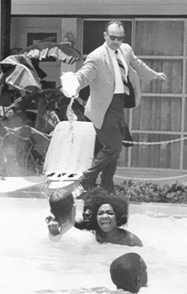 zencilerin-havuzuna-asit-doken-hotel-sahibi-1964