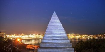 Gökyüzüne Uzanan Sanat: Stairway to Heaven Heykeli