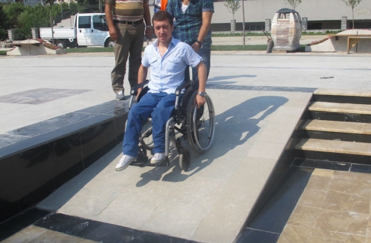 bakırkoy-belediyesi-engelli-merdiveni