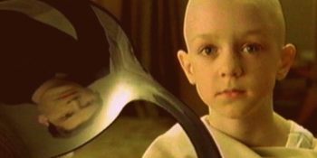 Tirbuşonsuz Kaldığınız Zaman İşe Yarayacak 11 Şişe Açma Tekniği