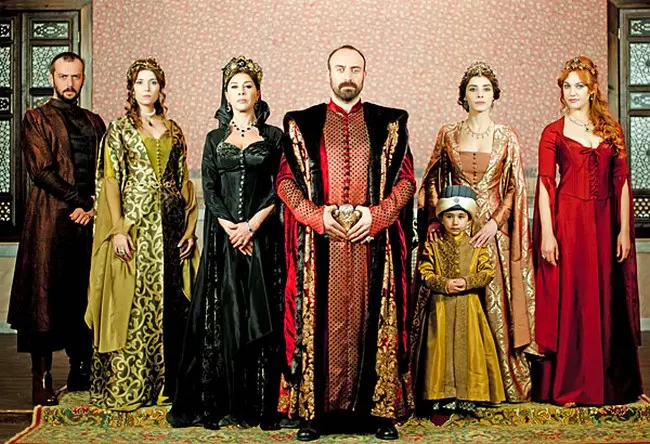 padisah-ve-ailesi-muhtesem-yuzyil