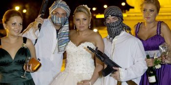 Size Kendi Kültürünüzü Sevdirecek 13 Aykırı Gelenek ve İnanış