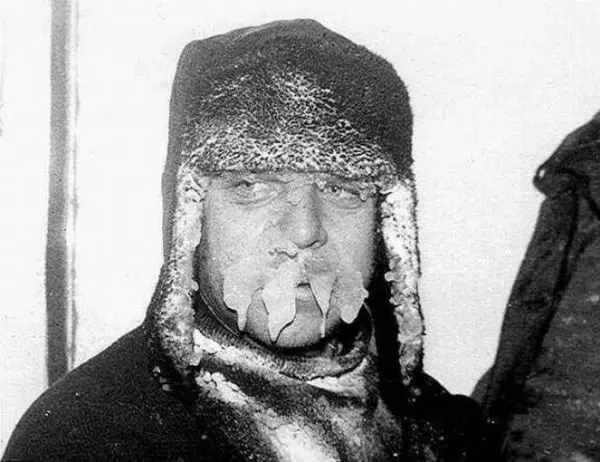 soguktan-donmus-adam