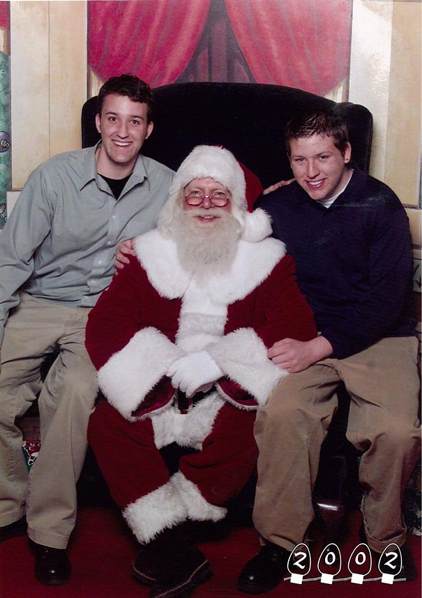 two-brothers-annual-santa-photos-34-years-23