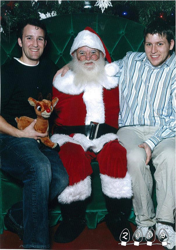 two-brothers-annual-santa-photos-34-years-30