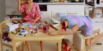 Barbie Bebeklerin Katil Olduğunu Kanıtlayan İbretlik Fotoğraflar