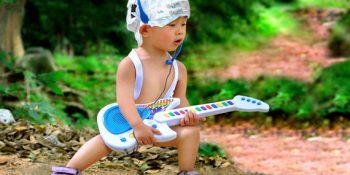 Adeta Bir Rockstar Olmak İçin İhtiyacınız Olan 16 Karizmatik Nesne