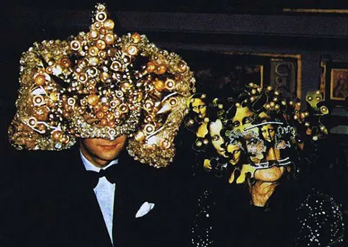 Masks-at-Rothschild-party