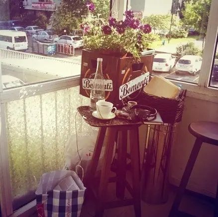 bomonti-kasa-ciceklik-balkon