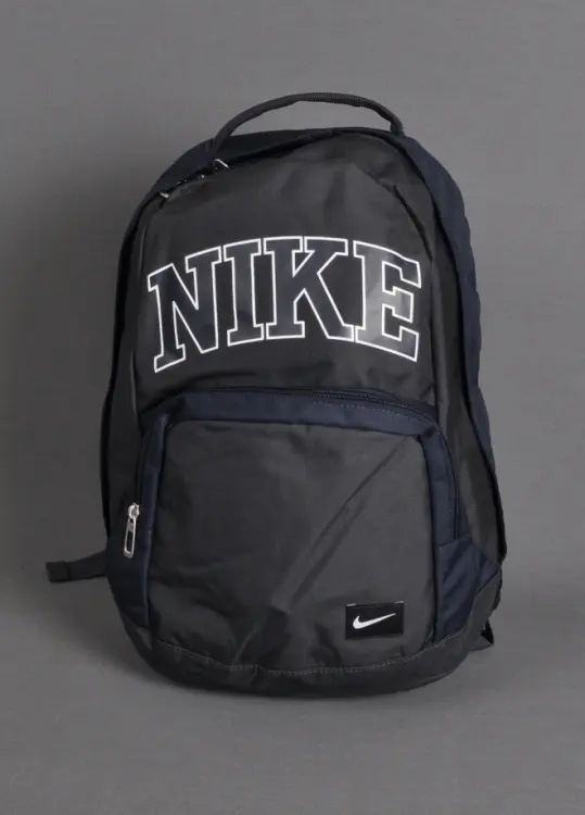 nike-sirt-cantasi