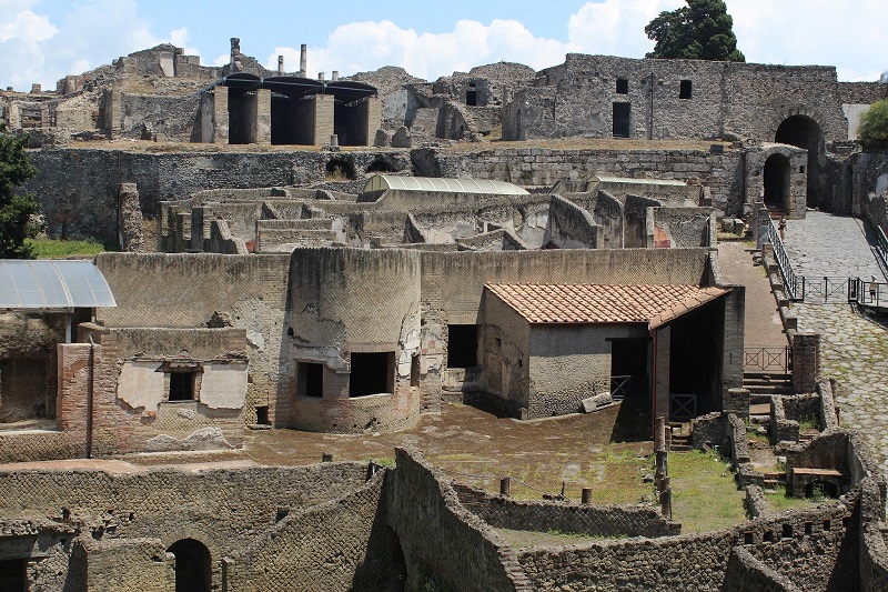 pompeii-300m