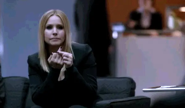 veronica-mars-orta-parmak