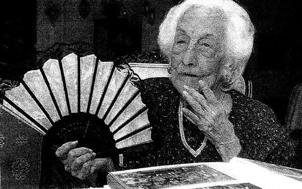 Maria Esther (Heredia Lecaro) Capovilla