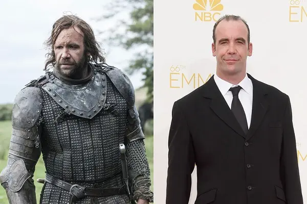 game-of-thrones-karakterlerinin-emmy-halleri-5