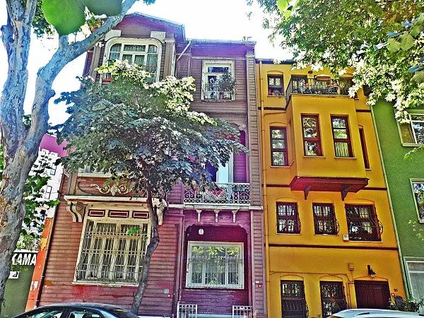 kuzguncuk-agaclar-koskler