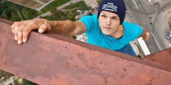 26 Fotoğrafta Yüreğimizi Hoplatan Ölümcül Yükseklikteki İnsanlar