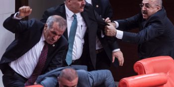 Meclise Girecekler İçin 18 Maddede Hayatta Kalma Rehberi