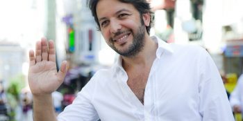 Kafası Karışan AKP’ye 17 Baba Gibi Genel Başkan Önerisi