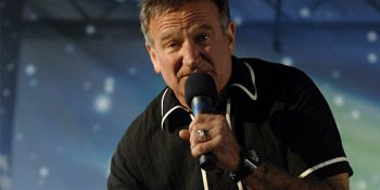 Robin Williams’ı Hatırlarken: 10 Şahane Müzik Performansı