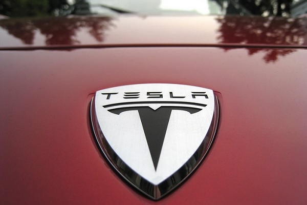 Tesla-Motors-listelist