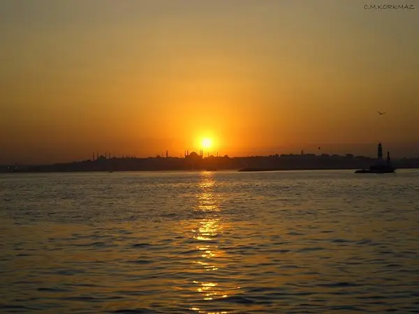 kadikoy-sarayburnu-manzarasi-gun-batimi