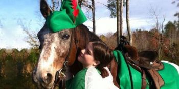 Kostümlü At Balosunun En İyi Kostümünü Seçiyoruz: 24 Aday At, Bir Ödül
