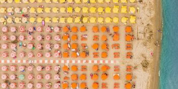 Simetri ve Wes Anderson Severlere İlaç Gibi Sahil