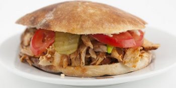 Sevgilisine Tavuk Döner Ismarlayan Adamdan Kimseye Zarar Gelmeyeceğinin 8 Sebebi
