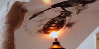 Gücünü Doğadan Alan Ressam ve Ateşle Boyanan Resimler