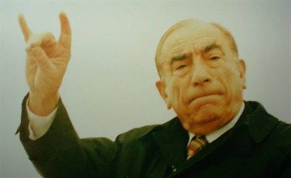 ulkuculerin-son-basbugu-alparslan-turkes-(1917-1997)-listelist (1)