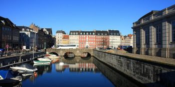 Yolsuzlukla Neredeyse Hiç İşi Olmayan Tam Yerleşmelik İlk 5 Ülke