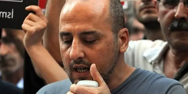 ahmet-sik-bildiri-okuyor